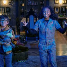 Nightbooks - Racconti di paura: Winslow Fegley e Lidya Jewett in una scena del film