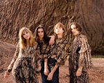 Maneskin, Victoria De Angelis a seno nudo sul palco a Vienna (VIDEO)