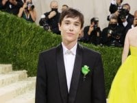 Elliot Page al Met Gala 2021: prima apparizione pubblica e l'omaggio a Oscar Wilde