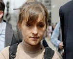 Allison Mack: la star di Smallville entra in carcere per aver reclutato schiave sessuali