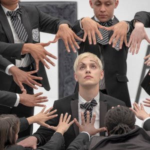 Everybody's Talking About Jamie: Max Harwood in un numero musicale