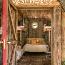 Winnie the Pooh: Airbnb