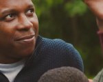 Needle in a Timestack: il trailer del film sci-fi con Leslie Odom Jr. e Cynthia Erivo