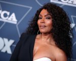 Angela Bassett: la statua di cera della star di Black Panther sta facendo impazzire i fan (FOTO)