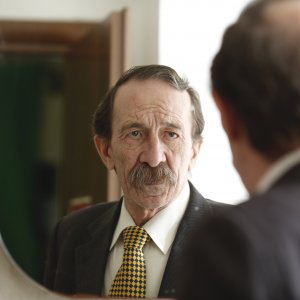 Vendetta: Guerra nell'antimafia - Pino maniaci in una scena della docuserie