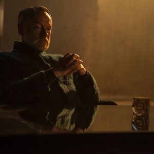 Fondazione: Jared Harris è Hari Seldon in nella serie Apple