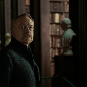 Fondazione: Jared Harris in una scena della serie Apple