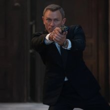 No Time To Die: Daniel Craig in una scena del film
