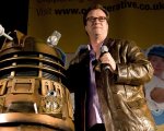 Doctor Who: Russell T Davies nuovo showrunner della serie dopo l'addio di Chris Chibnall
