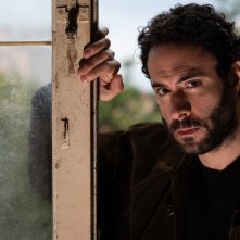 Sulla giostra: Alessio Vassallo in una scena del film