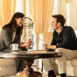 Every Breath You Take - Senza respiro: Sam Claflin eMichelle Monaghan in una scena del film