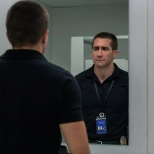 The Guilty: Jake Gyllenhaal in una scena del film