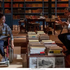 Il Materiale Emotivo: Matilda De Angelis e Sergio Castellitto in una scena del film