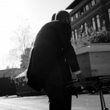 Isolation: una scena del segmento Mourning In the Time Of Corona Virus