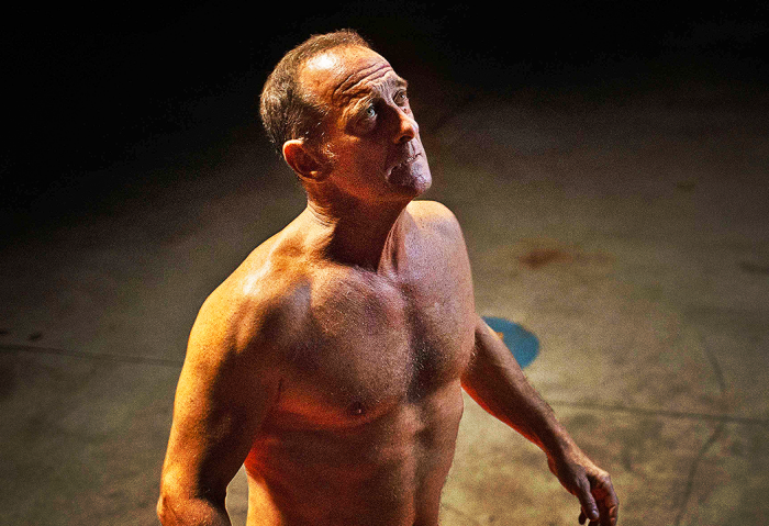 Titane, il protagonista Vincent Lindon: “Julia Ducournau è una visionaria, anticipa i tempi”