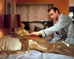 Agente 007, missione Goldfinger: i segreti della ragazza ricoperta d’oro