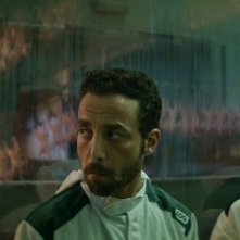 L'uomo che vendette la sua pelle: una scena