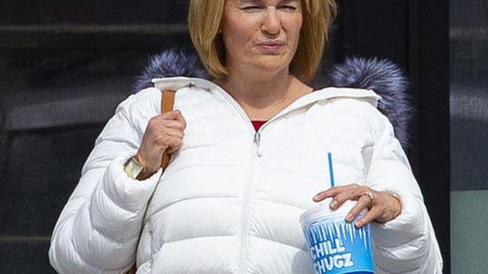 Renee Zellweger irriconoscibile nei panni dell'assassina Pam Hupp: le foto dal set