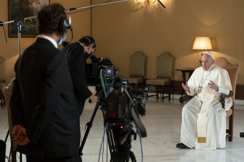 Stories Of A Generation Con Papa Francesco Episodio 1 Love Papa Francesco