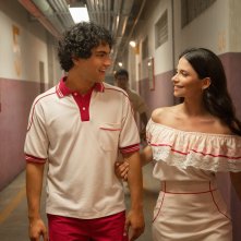 Acapulco: Enrique Arrizon e Camila Perez in una scena della serie Apple