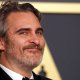C'mon C'mon: Joaquin Phoenix coi capelli rasati alla prima del New York Film Festival