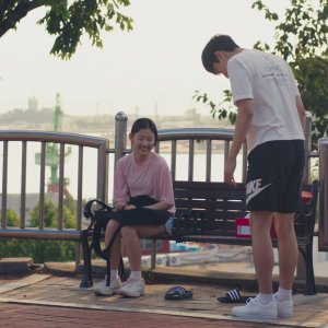 Moving On: una scena