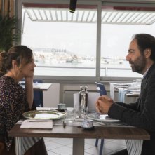 Purchè finisca bene - Digitare il codice segreto: Neri Marcoré in una foto dal set