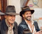 Indiana Jones 5: Harrison Ford posa con i cosplayer di Indy a Cefalù (FOTO)