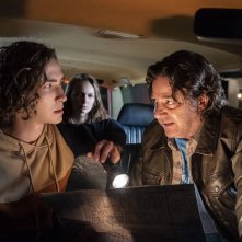 Halloween Kills: Robert Longstreet, Dylan Arnold, Andi Matichak in una scena del film