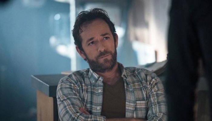 Luke Perry: le star di Beverly Hills, 90210 lo ricordano nel giorno del suo compleanno
