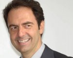 Neri Marcorè: sua moglie, i figli e la vita privata