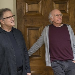 Curb Your Enthusiasm: Albert Brooks e Larry David in una foto dell'undicesima stagione