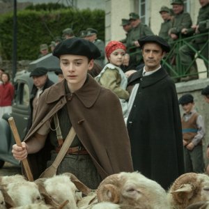 Aspettando Anya: Noah Schnapp in una scena