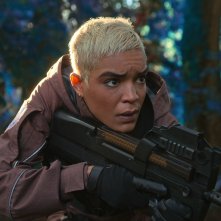 Another Life 2: Elizabeth Faith Ludlow in una scena della serie