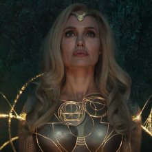 Eternals: un primo piano di Angelina Jolie