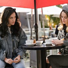 Hypnotic: Kate Siegel e Lucie Guest in una scena