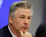 Alec Baldwin sulla morte di Halyna Hutchins: 'Non ci sono parole, sono sconvolto e triste'