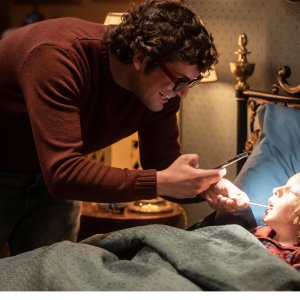 Una notte da Dottore: Frank Matano in una scena