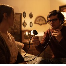 Una notte da Dottore: Frank Matano in una scena della commedia