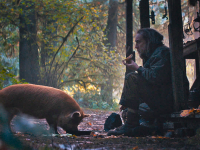 Pig, la recensione: un eccezionale Nicolas Cage, solitario misantropo con un maiale per amico