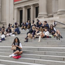 Gossip Girl: il cast in una scena della serie