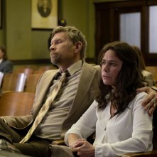 American Rust: Maura Tierney in una scena della serie