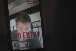 E Noi Come Stronzi Rimanemmo A Guardare - Clip No Entry