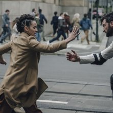 Army of Thieves: Nathalie Emmanuel in una scena d'azione