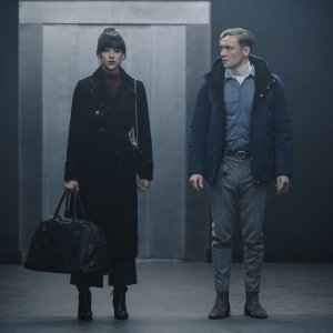 Army of Thieves: Matthias Schweighöfer, Nathalie Emmanuel in una scena