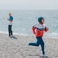 L'afide e la formica: Beppe Fiorello e Cristina Parku in una scena del film