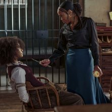 The Harder They Fall: Zazie Beetz e Regina King in una sequenza