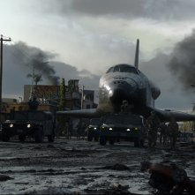 Moonfall: una foto del film di Roland Emmerich