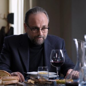 Ai confini del male: Massimo Popolizio durante una scena