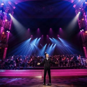 Claudio Baglioni - In questa storia che è la mia: Claudio Baglioni in una sequenza